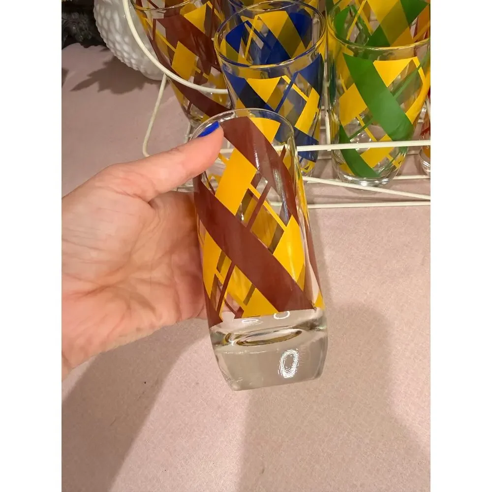 Vintage set of 8 midcentury glasses cups multicolor argyle w/ wire holder caddy